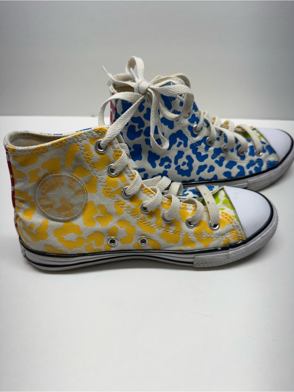 Converse Kids High-Top Sneakers in Yellow, Blue & Green Leopard Print